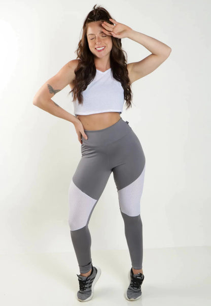 Conjunto Fitness 3 Peças: Legging Recortes Tela + Top Faixa + Regatinha Dry