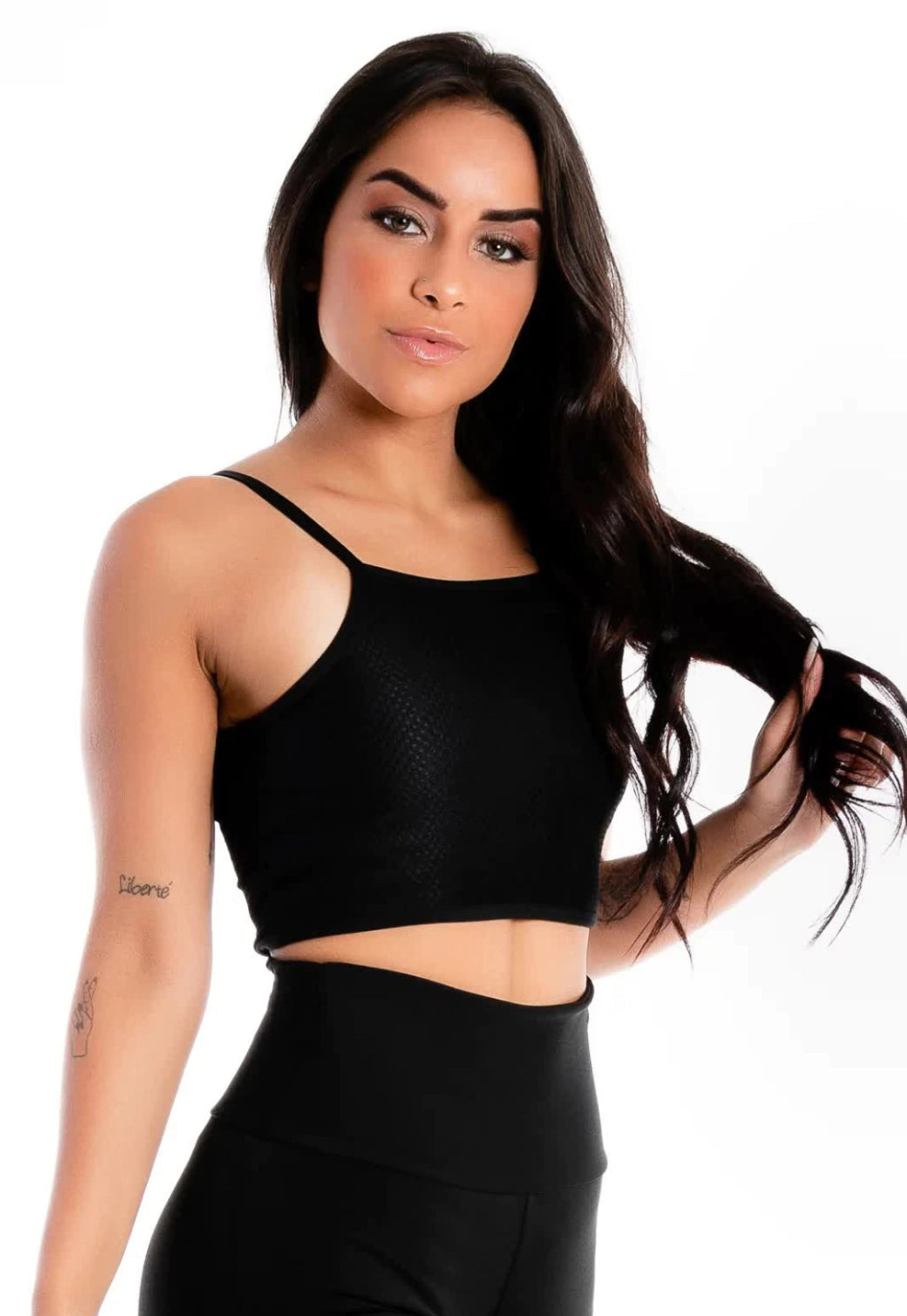Top Cropped Preto Texturizado Alças Finas