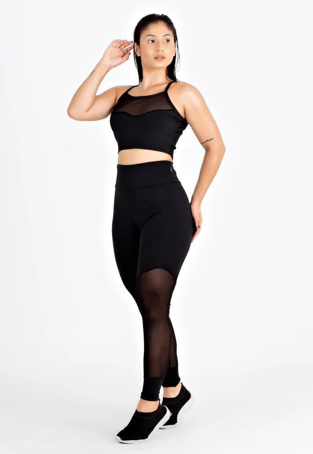 Conjunto Feminino Fitness Total Black com Detalhe em Mesh