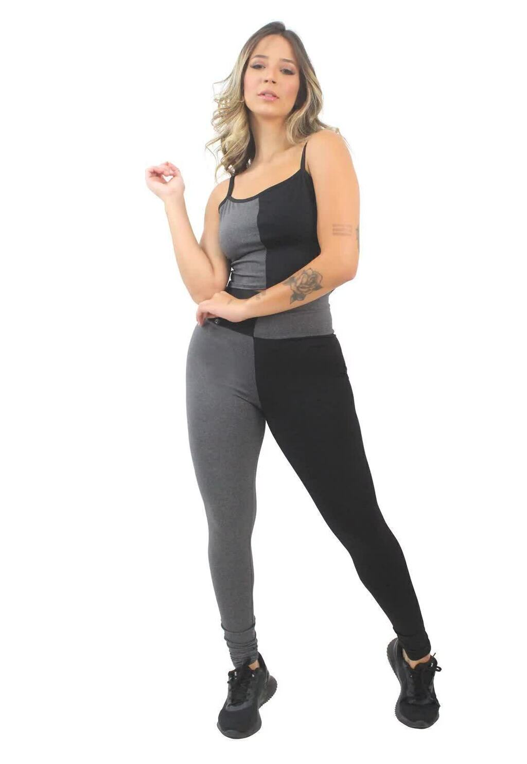 Conjunto Feminino Legging Cinza e Preta Metade e Top Bicolor