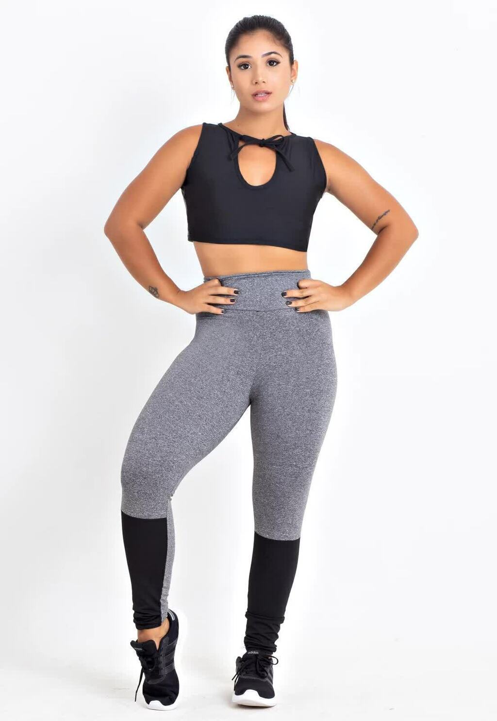 Conjunto Cinza Mescla e Preto: Top 2 em 1 e Legging Alta Compressão