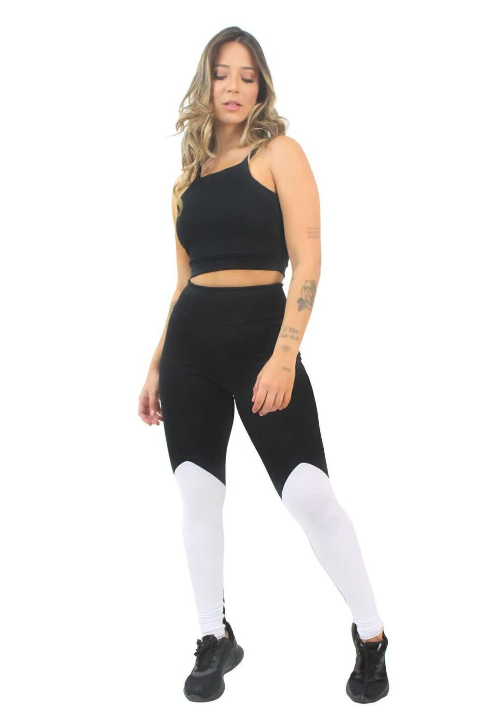 Conjunto Fitness P&B: Legging Color Block e Top Cropped Preto Básico