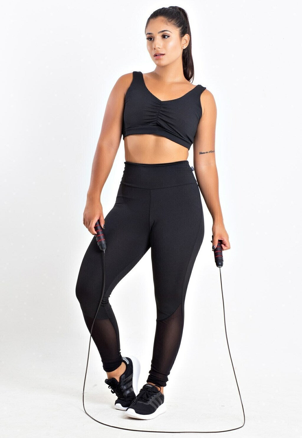 Conjunto Essencial All Black: Legging Zero Transparência e Top Básico
