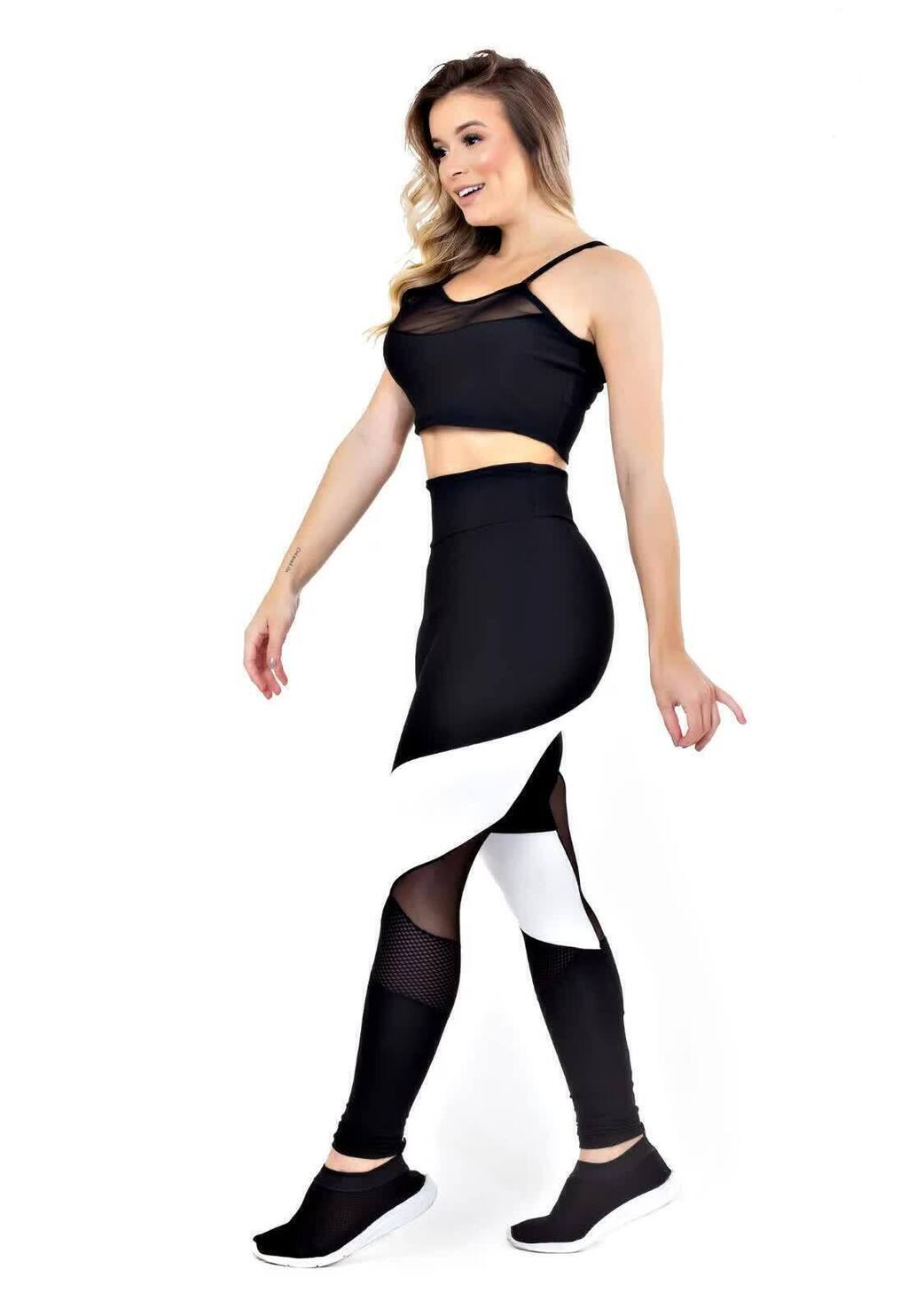 Conjunto Fitness P&B Legging Recorte Geométrico e Tela
