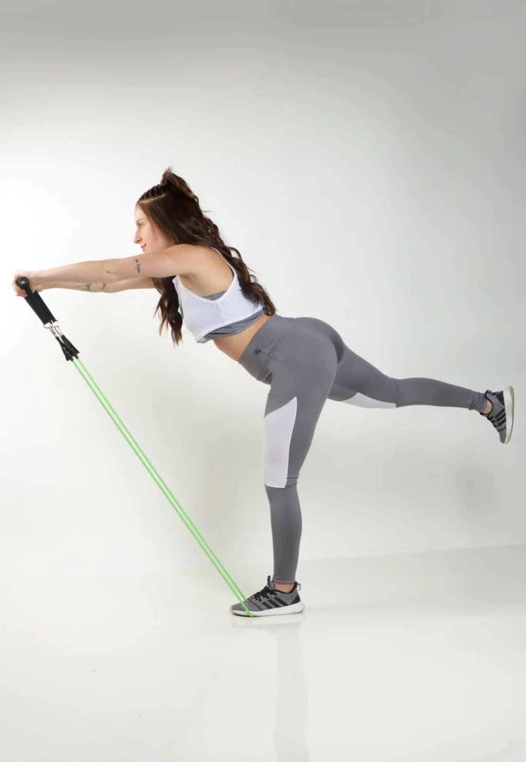 Conjunto Fitness 3 Peças: Legging Recortes Tela + Top Faixa + Regatinha Dry