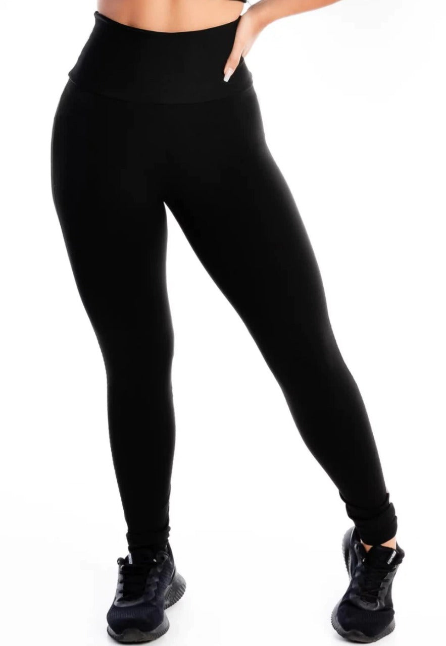 Legging Preta com Textura Canelada Traseira