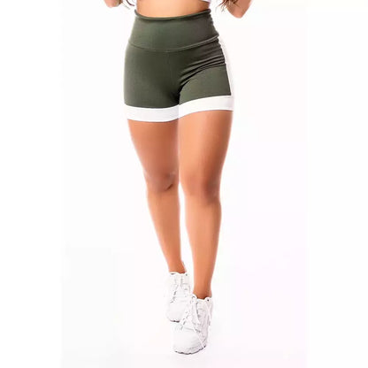Short Fitness Verde Militar com Listra Lateral