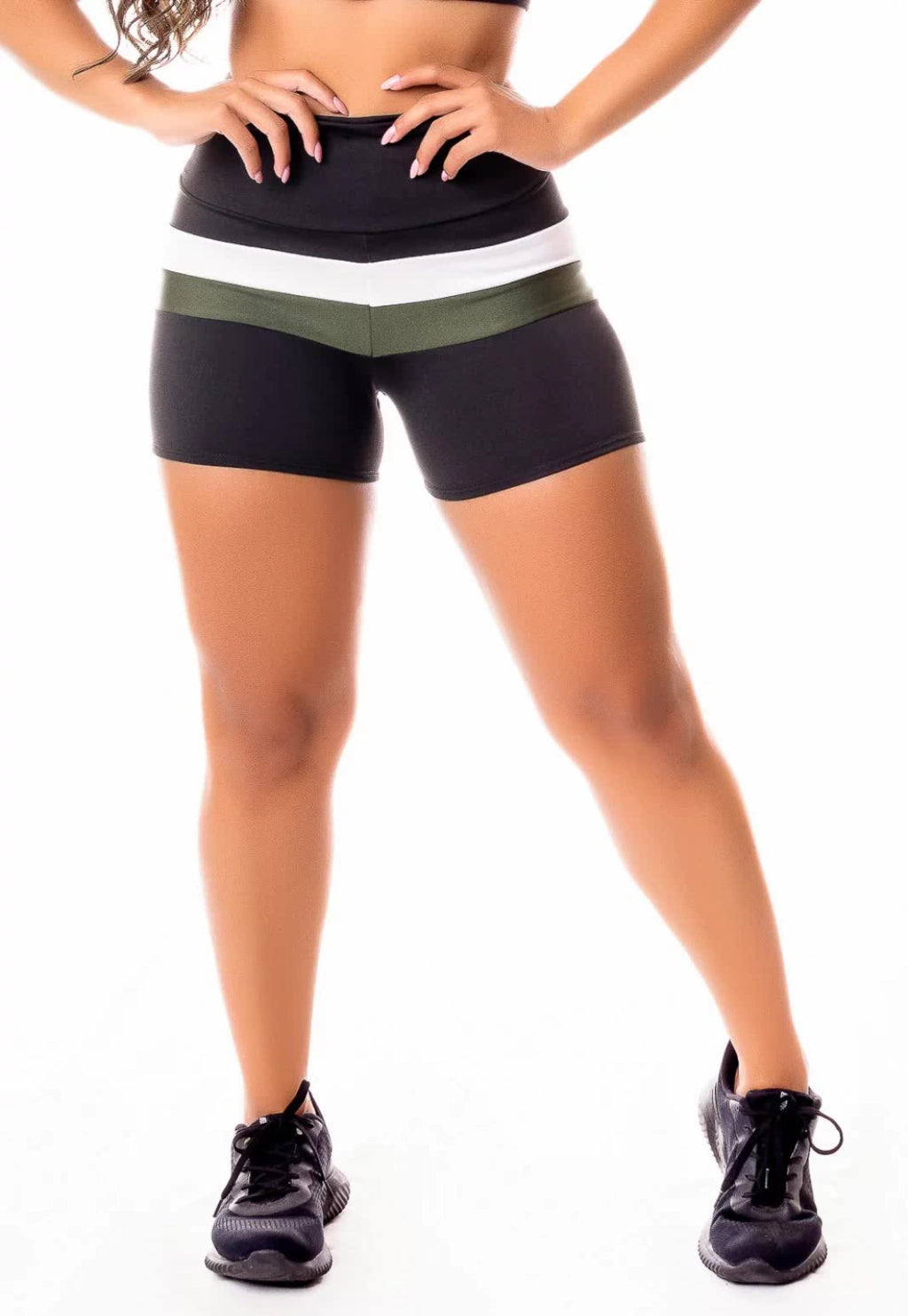 Short Fitness Color Block Esportivo - Preto, Branco e Verde